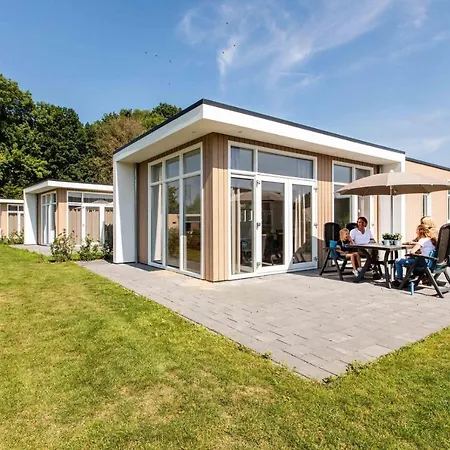Resort Vb Comfort 5-personen Wellness Schin op Geul